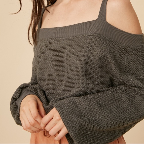 NWT Waffle Cold Shoulder Top - Picture 3 of 6